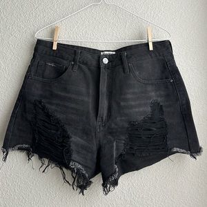 HIGH WAISTED DISTRESSED SHORTS